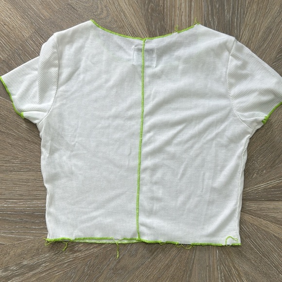 Whit princess polly tshirt with neon green stitching. Never worn - Picture 3 of 3